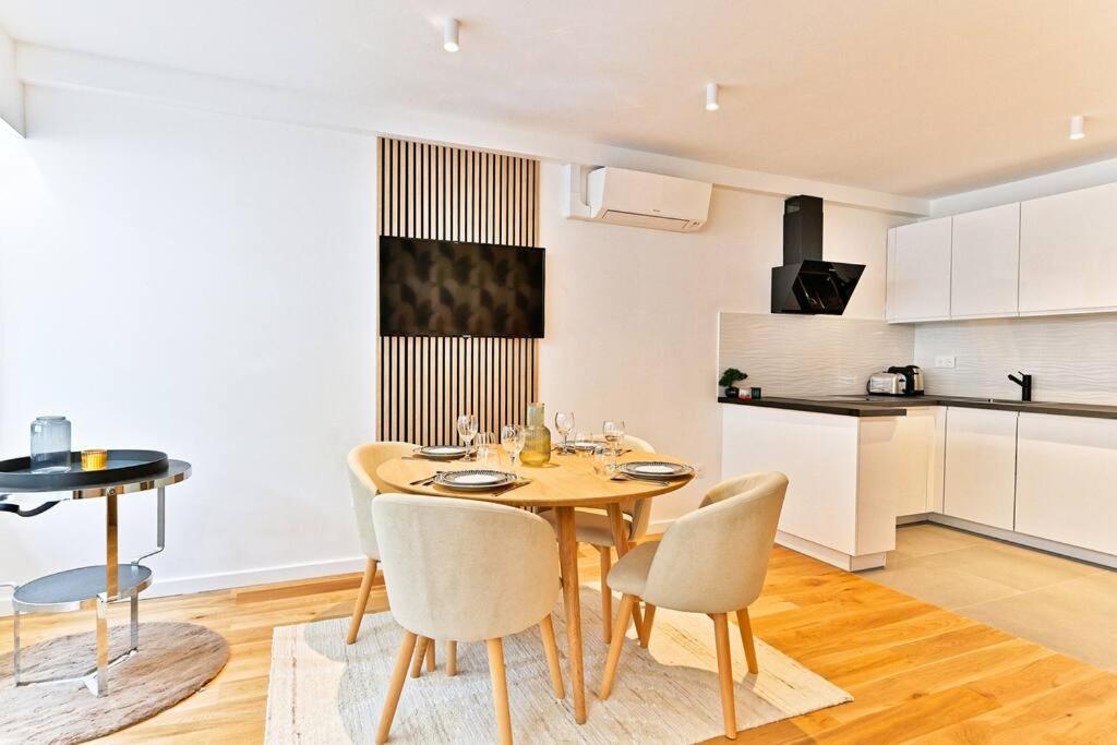 Apartment Evasion Parisienne Entre Monceau & Arc De Triomphe Paris
